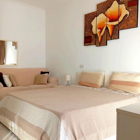 Modern Apartment In The Heart Of Sliema Steps From The Seafront Экстерьер фото