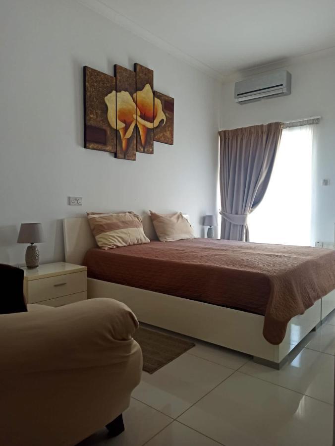 Modern Apartment In The Heart Of Sliema Steps From The Seafront Экстерьер фото